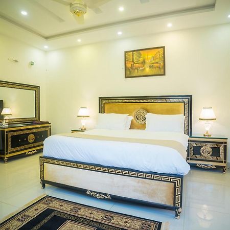 Canadian Inn Исламабад Экстерьер фото